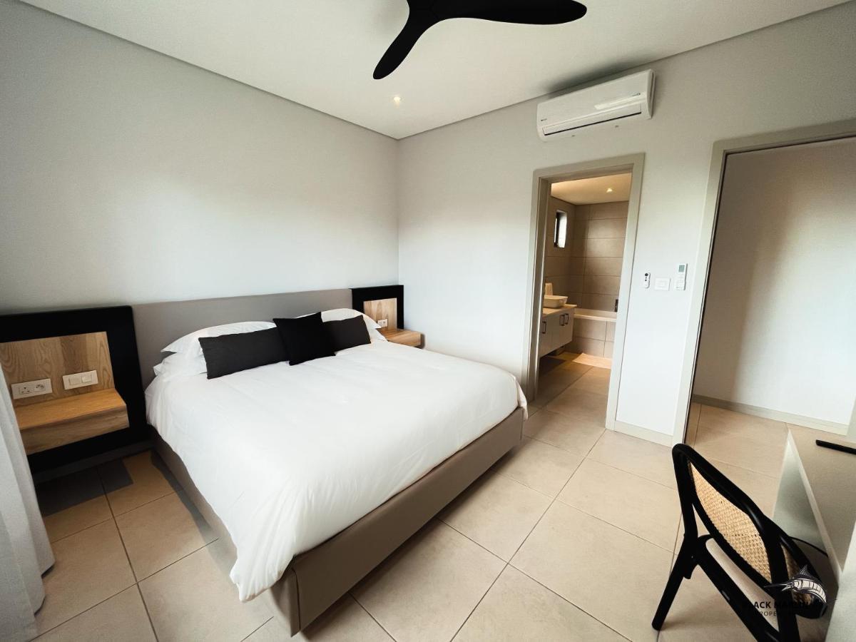 Black Marlin Apartments Pereybere Beach Exterior photo