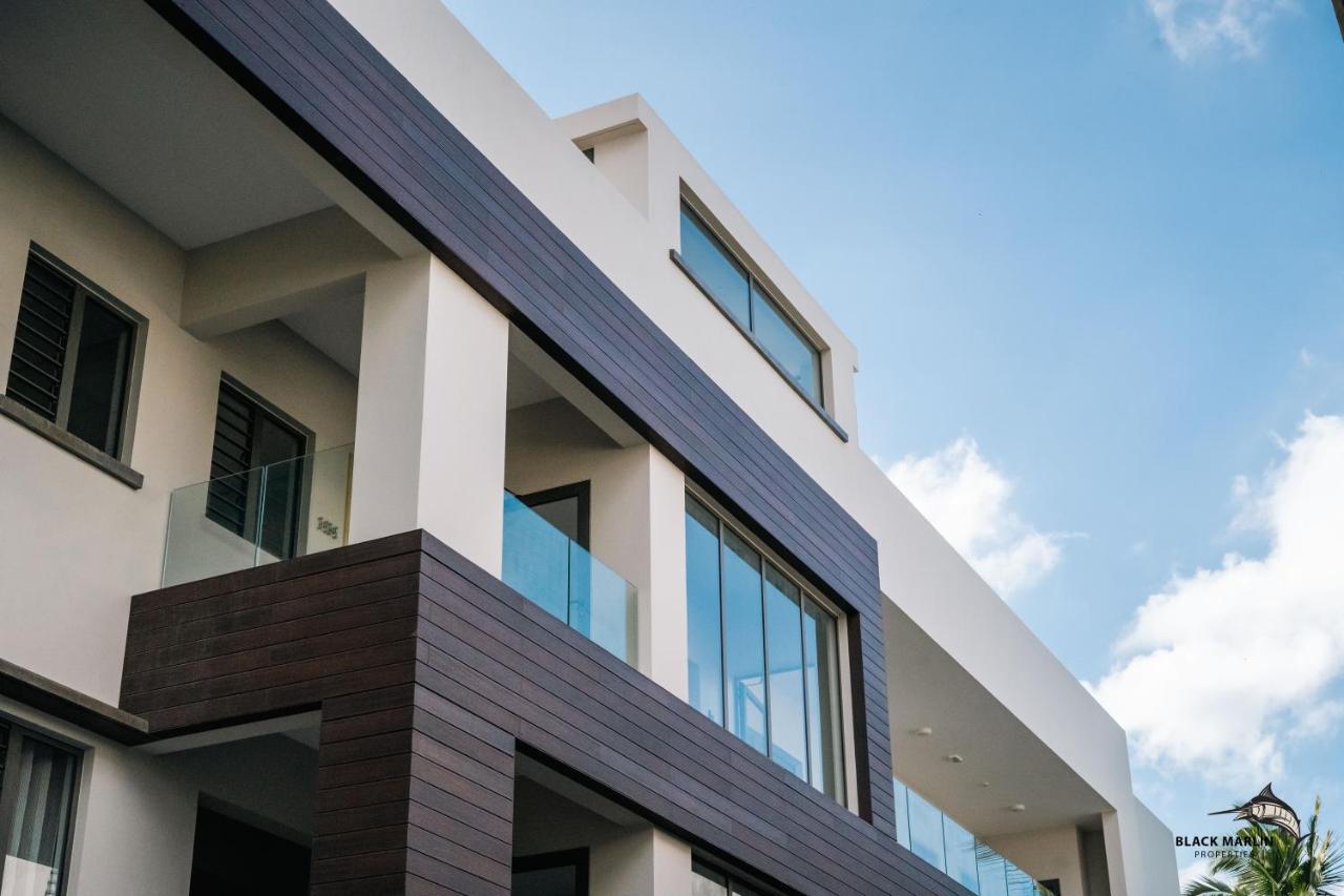 Black Marlin Apartments Pereybere Beach Exterior photo